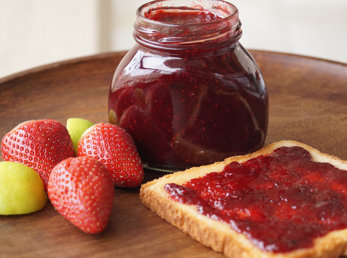 Read more about the article The Best Homemade Strawberry Jam