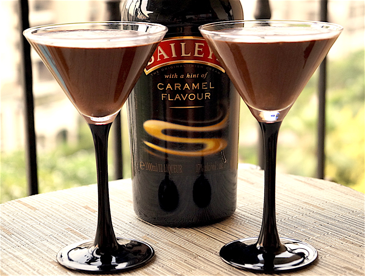 Read more about the article Mint Chocolate Mousse with Baileys Irish Cream