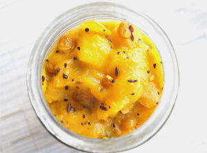 Read more about the article Raw Mango Chutney With Raisins