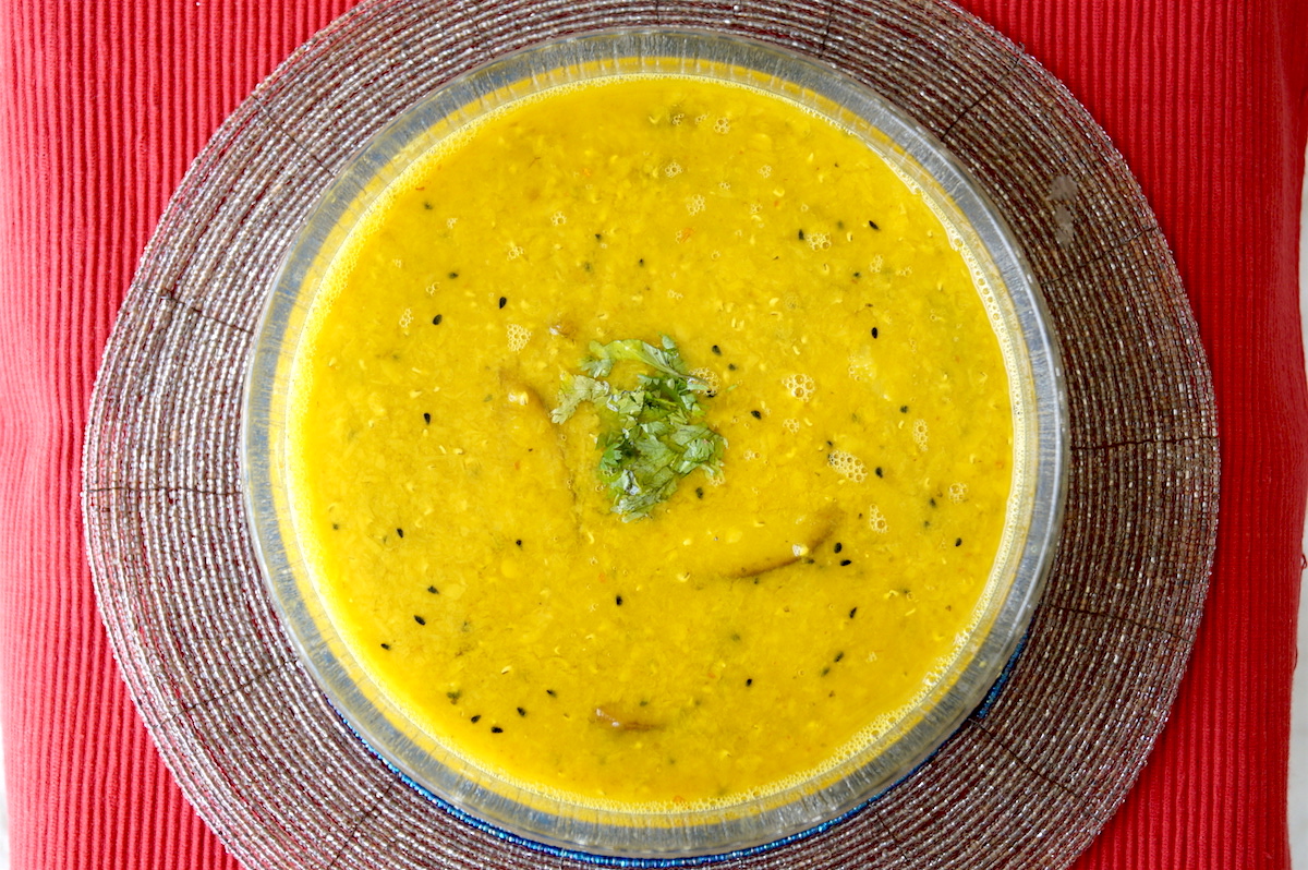 Read more about the article Deliciously Tangy Masoor Dal (Red Lentils with Mango)